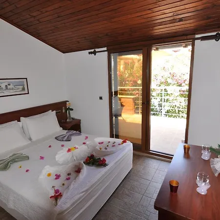 Longhouse Otel 2*