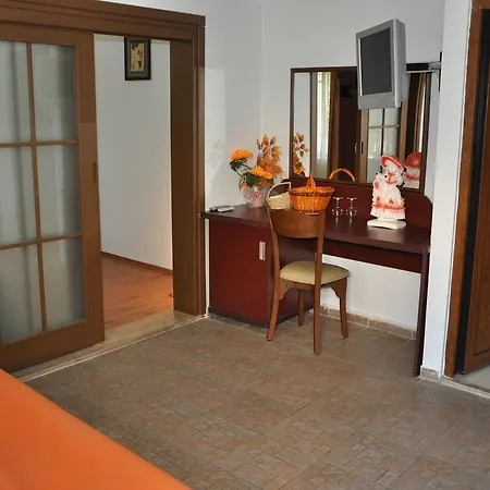 Longhouse Otel