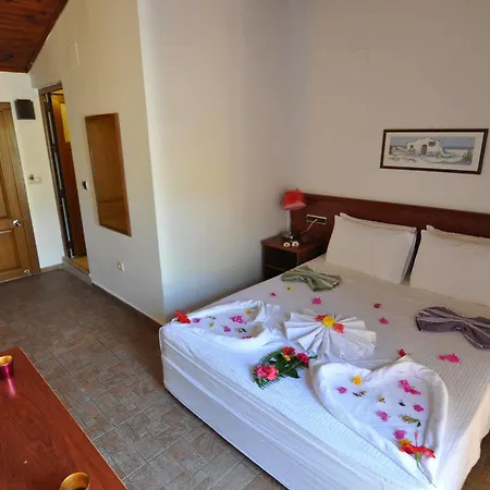 Longhouse Otel 2*