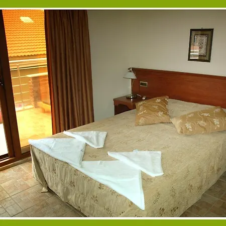 Longhouse Hotel