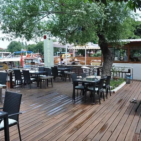 Hotell Longhouse 2*