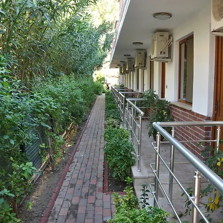 Longhouse Hotel
